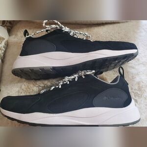 Columbia Men's Waterproof  Horizon Lane Hiking Sneakers. Sz 10 Like New